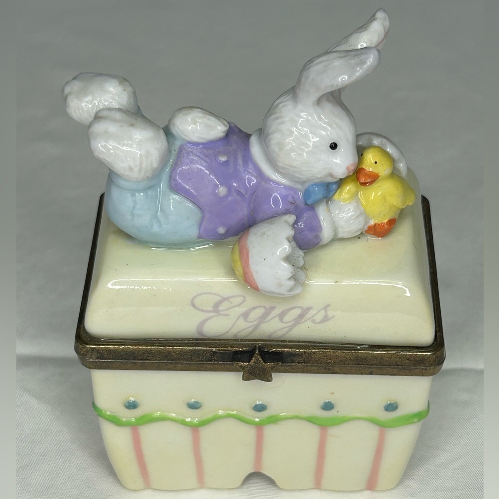 Midwest Easter Parade Ceramic Music Box Bunny Eggs Musical Celebrations VTG